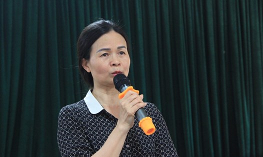 Bà Ngô Thị Thu Anh - Hiệu trưởng Trường THCS Trần Phú (Hoàng Mai) cung cấp thông tin ban đầu về vụ việc.