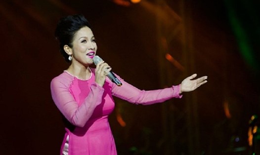 Diva Mỹ Linh.