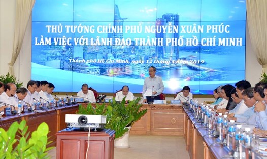 Bí thư Thành ủy TPHCM Nguyễn Thiện Nhân phát biểu tại buổi làm việc với Thủ tướng chiều 12.4.  Ảnh: M.Q
