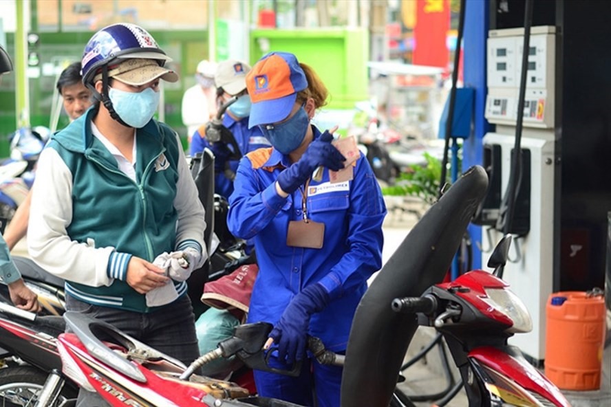Giá xăng dầu tăng trên 1.000 đồng từ chiều nay (2.4)