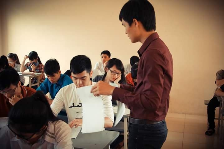 Lớp ôn thi tốt nghiệp miễn phí của CLB Thủ khoa sẽ được tổ chức trong 1 tháng từ 25.5 đến 24.6 tại Hà Nội. Ảnh: NVCC
