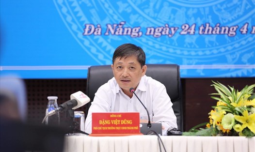 Phó Chủ tịch UBND Đà Nẵng cho biết phải đợi sau khi rà soát và nghe ý kiến của các chuyên gia thì mới quyết định số phận dự án lấn sông Hàn. Ảnh: HV