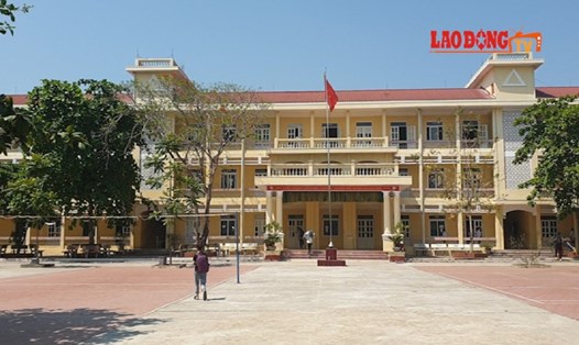 Trường Trung học phổ thông Lạc Long Quân - nơi công tác của bà Nguyễn Thị Thu Loan. Ảnh: Huyên Chung