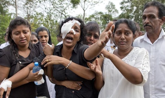 Anusha Kumari có chồng, 2 con và 3 anh chị em ruột thiệt mạng trong các vụ đánh bom ngày 21.4. Ảnh: AP