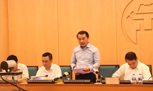 Ông Nguyễn Mạnh Hà thông báo kết quả rà soát, kiểm tra tính chính xác, hợp pháp của Kết luận thanh tra đất Đồng Tâm của Hà Nội. Ảnh Trần Vương