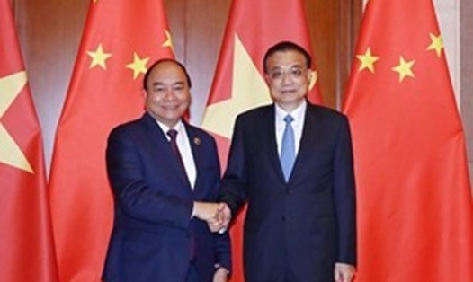Thủ tướng Nguyễn Xuân Phúc và Thủ tướng Lý Khắc Cường. Ảnh: VGP