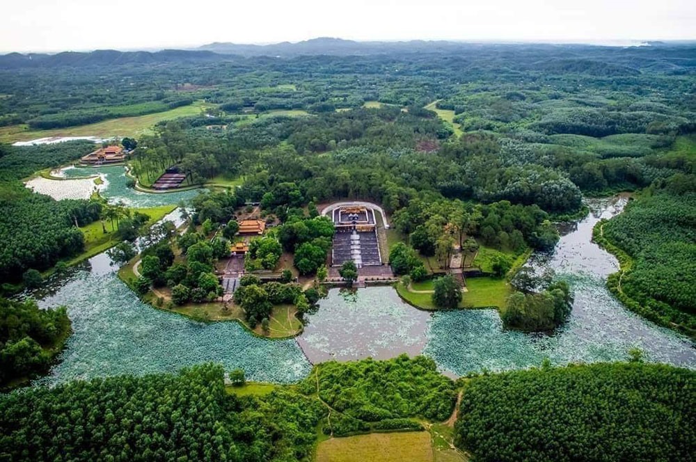 Kinh thành Huế nhìn từ không ảnh.  Ảnh: TƯ LIỆU