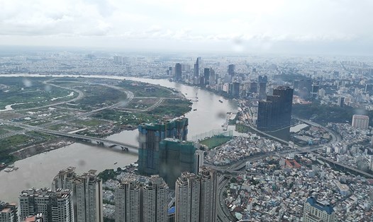 Từ Đài quan sát ở tầng 81 cao nhất khu vực Đông Nam Á nhìn bao quát thành phố (ảnh: PK).