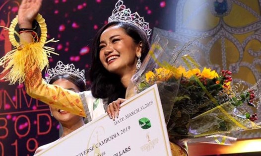Hoa hậu Hoàn vũ Campuchia 2019 gây gây tranh cãi vì vẻ bề ngoài quá non. 