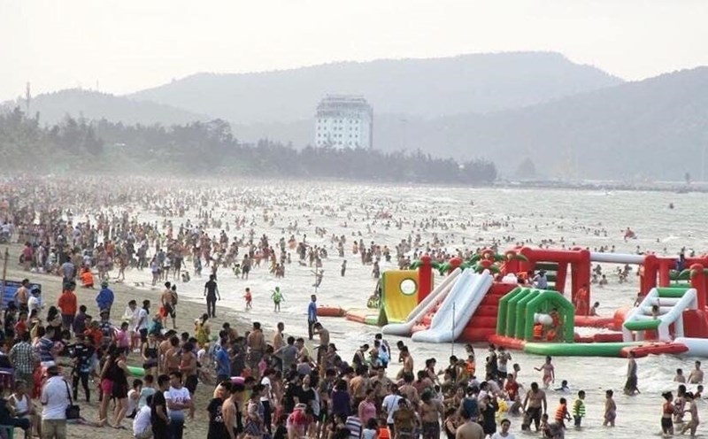 Biển cửa lò chiều 28.4.