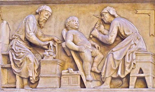 Một cảnh cắt bao quy đầu cho đứa trẻ ở Italy được điêu khắc trên bức tường. Ảnh: Ancient-origins.