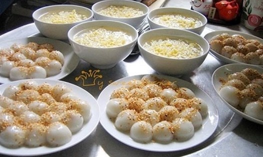 Bánh trôi, bánh chay là lễ vật không thể thiếu trên mâm cỗ cúng Tết Hàn thực.