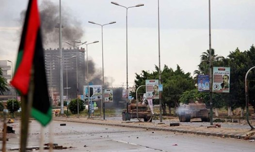 Thủ đô Tripoli bị tấn công ngày 7.4. Ảnh: MEMO