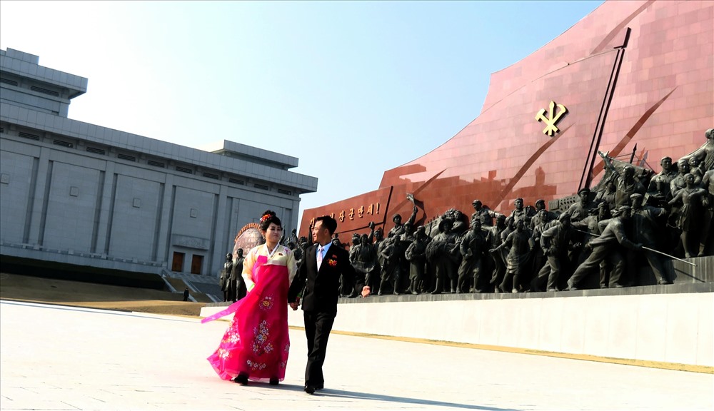 Một màn chụp ảnh cưới ở Triều Tiên. Ảnh: Nguyễn Văn Tố