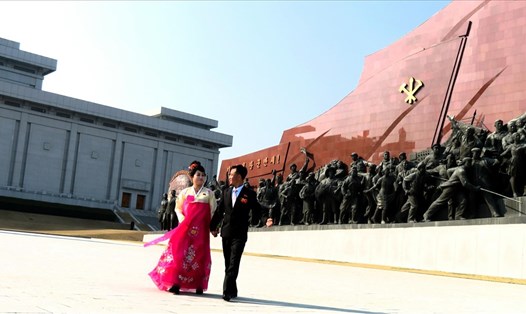 Một màn chụp ảnh cưới ở Triều Tiên. Ảnh: Nguyễn Văn Tố