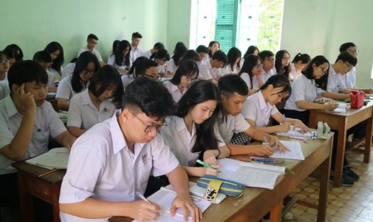 Học sinh thi lớp 10 năm nay vào các trường công lập trên địa bàn Khánh Hòa sẽ thi tuyển thay vì xét tuyển như các năm trước.Ảnh minh họa