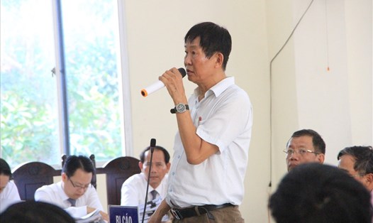 Bị cáo Cao Minh Huệ trả lời phần xét hỏi của thẩm phán.