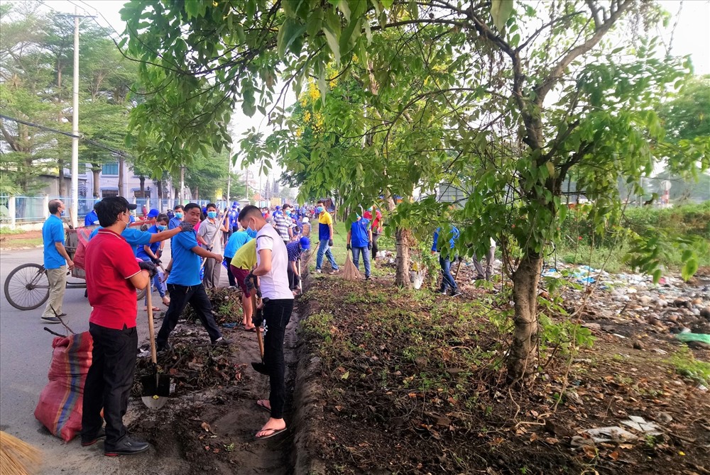 Hơn 500 người tham gia dọn rác “Vì Hội An sạch hơn”