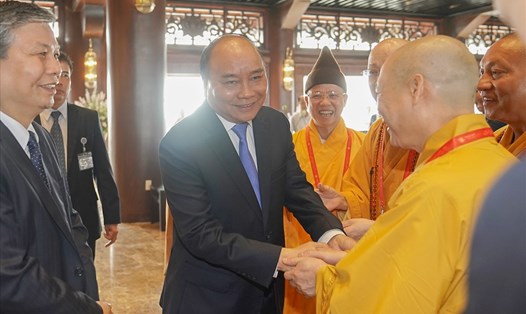 Thủ tướng Chính phủ Nguyễn Xuân Phúc đến dự khai mạc Đại lễ Vesak 2019. Ảnh VGP/Quang Hiếu