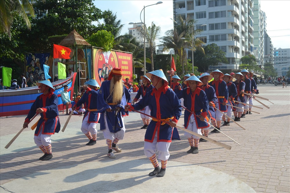 Trò diễn Bá Trạo, vừa là trò diễn nghệ thuật vừa là một nghi thức chính trong tế lễ. Ảnh: Châu Tường