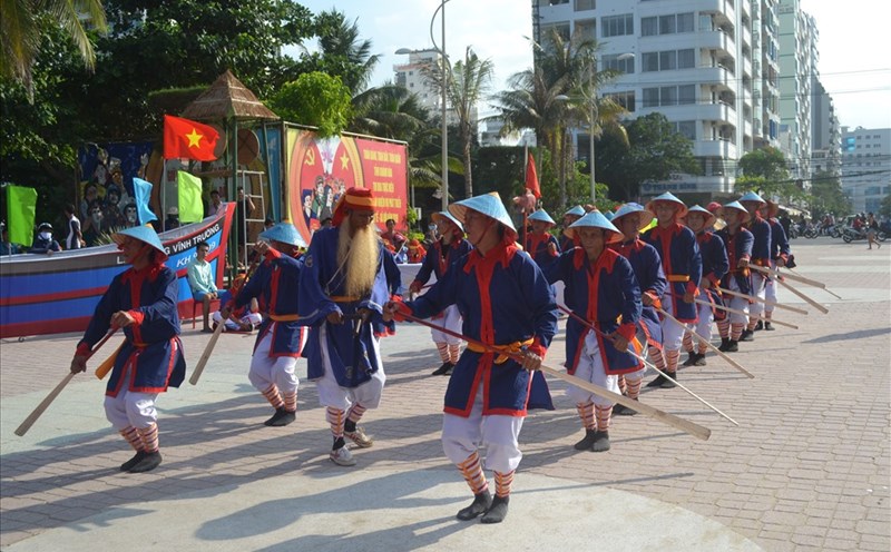 Trò diễn Bá Trạo, vừa là trò diễn nghệ thuật vừa là một nghi thức chính trong tế lễ. Ảnh: Châu Tường