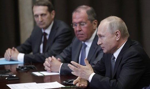 Tổng thống Nga Vladimir Putin trong cuộc họp với Ngoại trưởng Mỹ Mike Pompeo tại Sochi hôm 14.5. Ảnh: Tass.