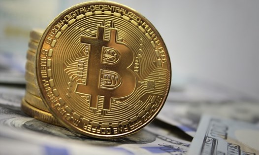 Giá Bitcoin hôm nay 16.5 tiếp tục tăng nóng