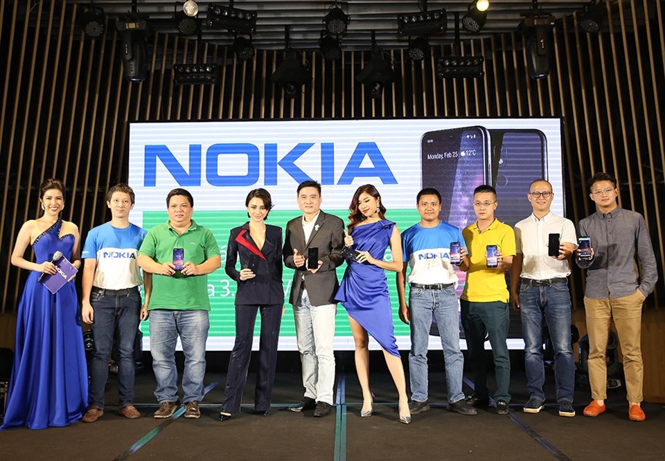 Chính thức ra mắt smartphone Nokia 3.2 tại Việt Nam.