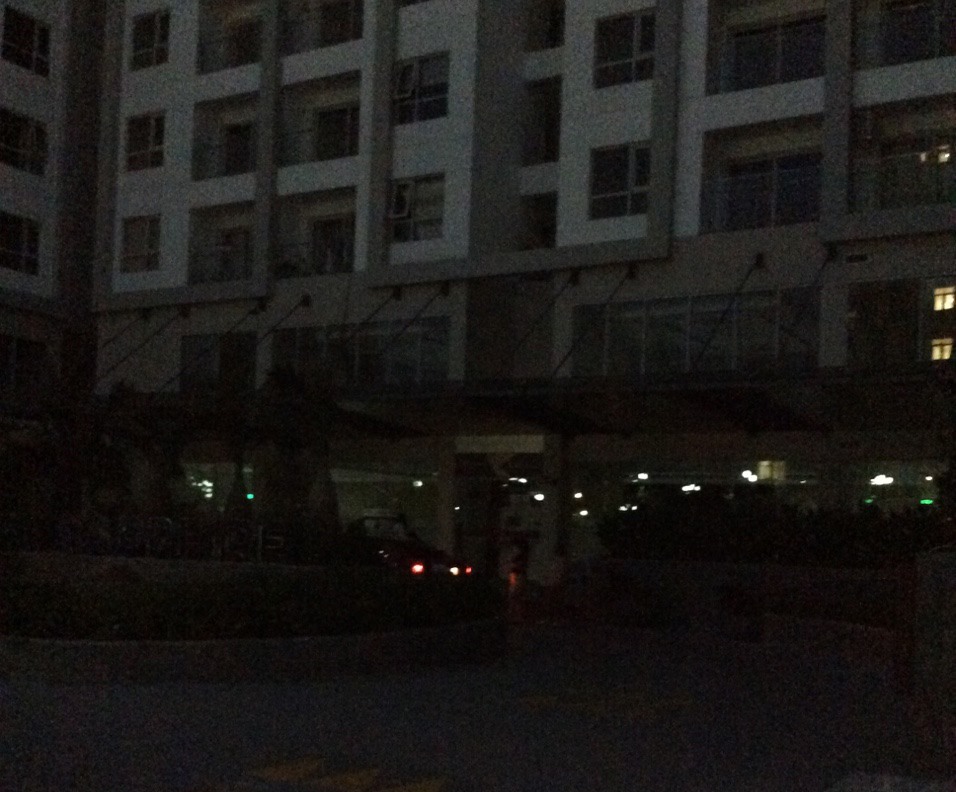 Sự cố hệ thống phát điện dự phòng chung cư The Sapphire Residence Hạ Long vào chiều tối 16.5 khiến nhiều người dân bức xúc. Ảnh: T.N.D