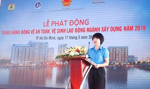 Chủ tịch Công đoàn Xây dựng Việt Nam Nguyễn Thị Thủy Lệ phát biểu tại buổi Lễ.