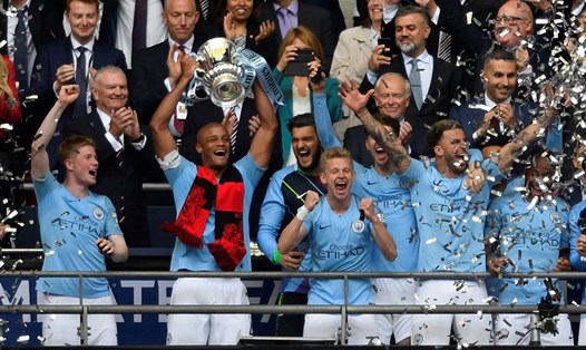 Giây phút đăng quang FA Cup mùa 2018-2019 của Man City. Ảnh: Reuters.