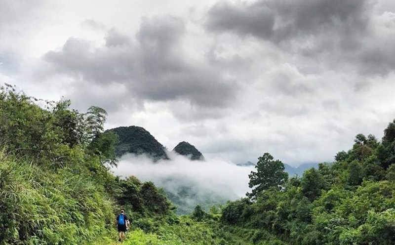 Biển mây trên đỉnh Pù Luông. Ảnh: PV.