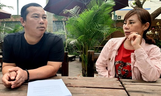 Vợ chồng ngư dân Nguyễn Hải bức xúc trước cách xử lý của Bảo hiểm Bảo Minh. Ảnh: Lê Phi Long