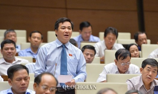 ĐBQH Dương Văn Tuấn (Đoàn Bà Rịa - Vũng Tàu) phát biểu tại Quốc hội sáng 24.5. Ảnh: Quochoi.vn