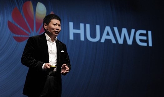 CEO Richard Yu của Huawei đã thông tin về hệ điều hành riêng của hãng này được cho là HongMeng OS.