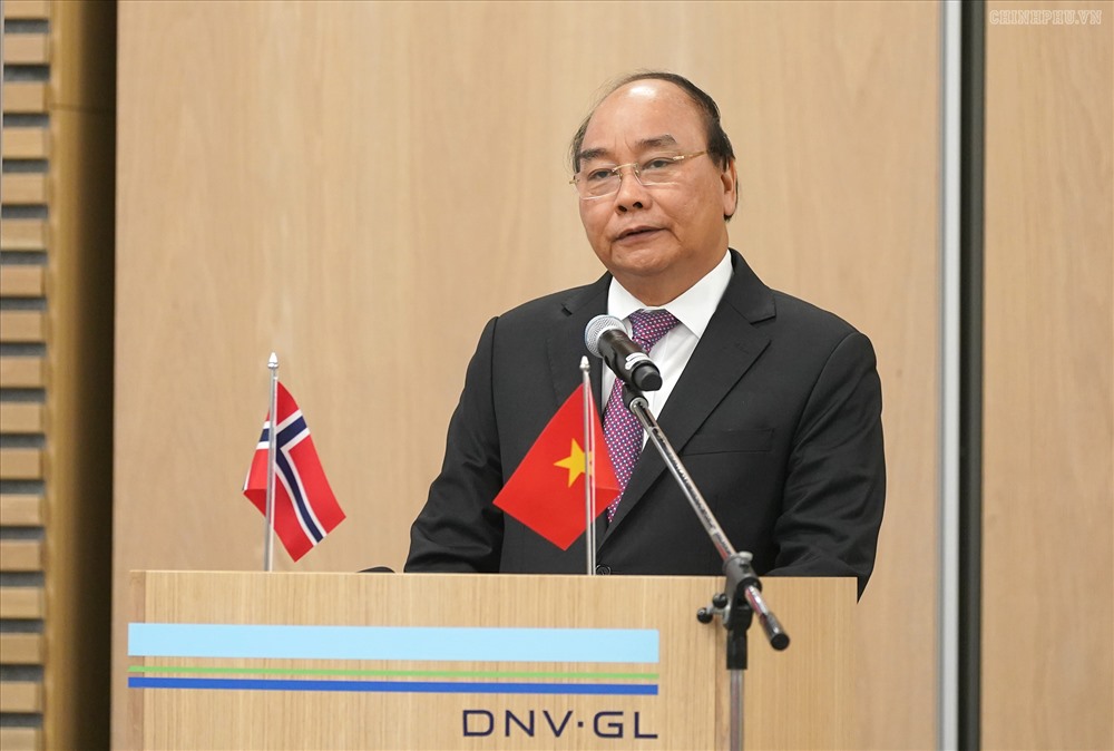 Thủ tướng Nguyễn Xuân Phúc tới dự Diễn đàn Doanh nghiệp Việt Nam-Na Uy. Ảnh: VGP.