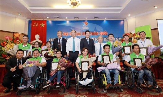 Bộ VH-TT-DL vinh danh các VĐV đạt thành tích xuất sắc tại Asian Para Games vừa qua.