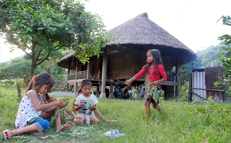 Ngôi nhà sàn bản cổ được phục dựng ở Làng du lịch cộng đồng Klu. Ảnh: Hưng Thơ.