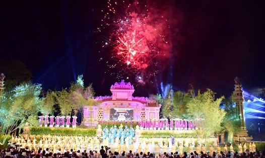 Khai mạc Festival nghề truyền thống Huế 2019. Ảnh: PĐ.