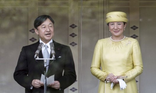 Nhật hoàng Naruhito và hoàng hậu Masako trong lần đầu tân Nhật hoàng phát biểu trước công chúng. Ảnh: AP. 