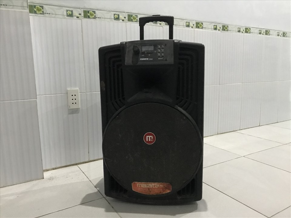 Rất nhiều các hộ gia đình, tổ chức, cá nhân sử dụng loa tổ chức hát karaoke gây tiếng ồn gây bức xúc trong thời gian qua. Rất nhiều các hộ gia đình, tổ chức, cá nhân sử dụng loa tổ chức hát karaoke gây tiếng ồn gây bức xúc trong thời gian qua.