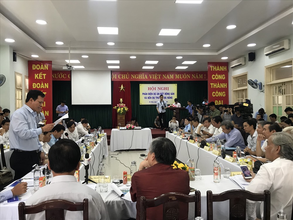 Quang cảnh hội nghị phản biện dự án bất động sản và bến du thuyền Đà Nẵng.