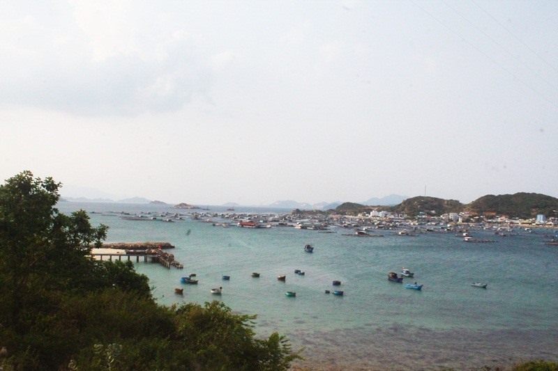 Yên bình đảo Bình Hưng