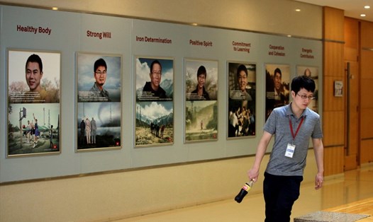 Bên trong trụ sở Huawei ở Thâm Quyến hôm 31.5. Ảnh: Reuters.