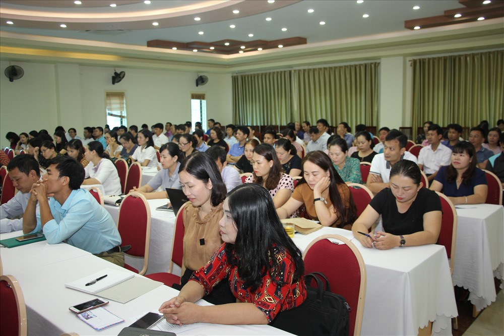 Quang cảnh hội nghị tập huấn do Công đoàn ngành Giáo dục tỉnh Sơn La tổ chức.