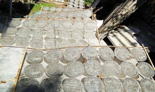 Bánh tráng Lựu Bảo.