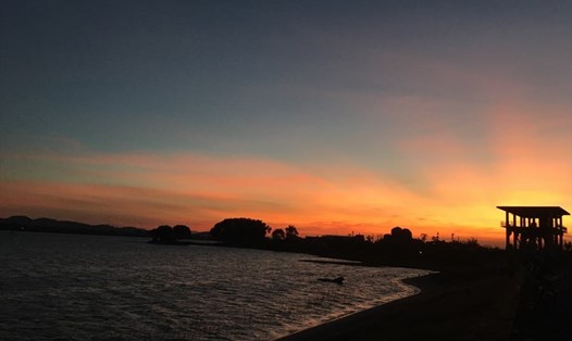 Một góc hồ Eakao buổi hoàng hôn