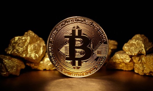 Giá Bitcoin hôm nay (17.6) tăng mạnh, vọt ngưỡng 9000 USD