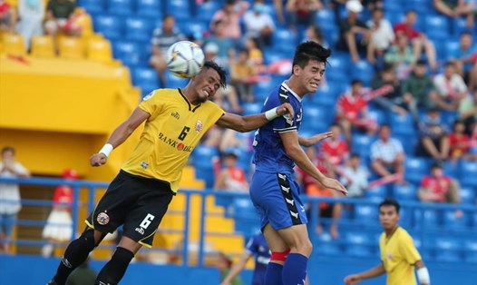 Chỉ sau 5 phút có mặt trên sân, tiền đạo Tiến Linh đã có pha đánh đầu ghi bàn mang về chiến thắng 1-0 cho B. Bình Dương ở bán kết lượt đi AFC Cup 2019 khu vực Đông Nam Á. Ảnh: AFC
