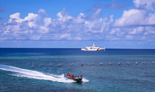 Tàu Kiểm ngư 491 hoạt động đưa các đoàn ra thăm Trường Sa, Nhà giàn DK1 qua đó giúp nhiều người hiểu về chủ quyền biển đảo dân tộc.